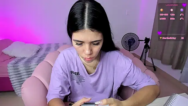 Snapshot of sofi_cute01 chatting on 5, 2, 2025 sofi cute01 online show from 5, 2, 2025