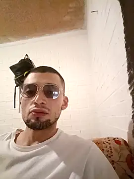 Snapshot of Suggarwhite18CM chatting on 10, 11, 2025 Suggarwhite18CM online show from 10, 11, 2025