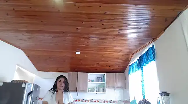 Cuty sexy hot online show from 14, 3, 2025