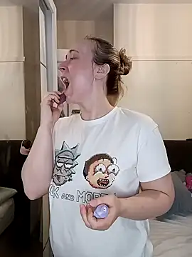 Snapshot of Teagan_B chatting on 2, 2, 2025 Teagan B online show from 2, 2, 2025