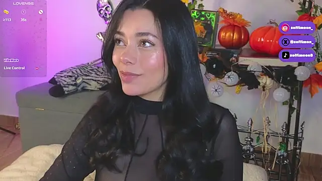 Snapshot of Soffimoon_ chatting on 12, 11, 2025 Soffimoon online show from 12, 11, 2025