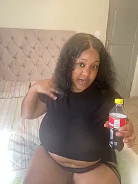 Snapshot of Missmoox24 chatting on 16, 10, 2025 Missmoox24 online show from 16, 10, 2025