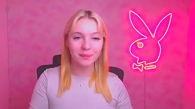 Snapshot of Milka_kiss_ chatting on 30, 10, 2025 Milka kiss online show from 30, 10, 2025