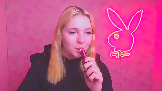 Snapshot of Milka_kiss_ chatting on 31, 10, 2025 Milka kiss online show from 31, 10, 2025