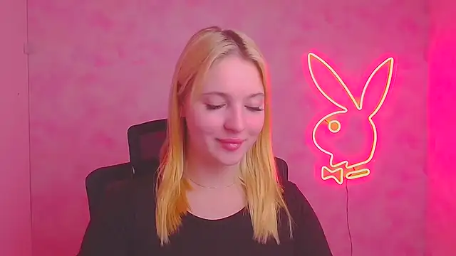 Snapshot of Milka_kiss_ chatting on 6, 11, 2025 Milka kiss online show from 6, 11, 2025