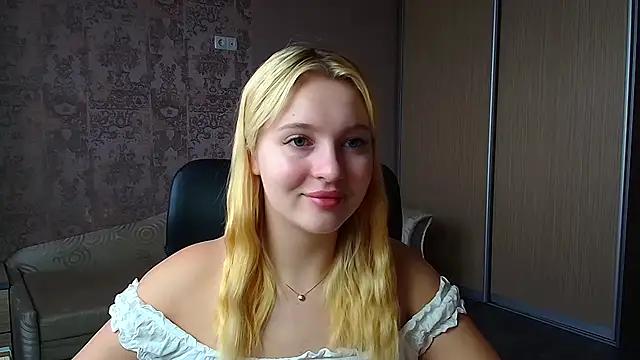 Snapshot of Milka_kiss_ chatting on 16, 2, 2026 Milka kiss online show from 16, 2, 2026