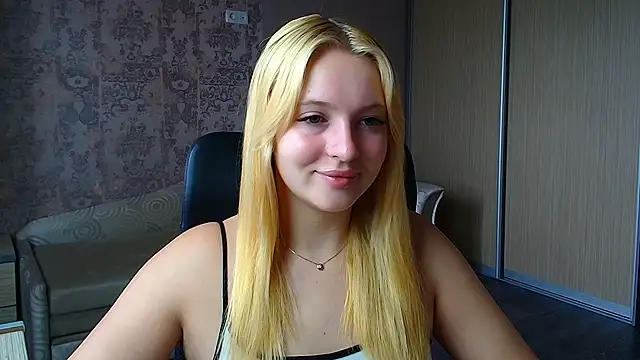 Snapshot of Milka_kiss_ chatting on 15, 6, 2026 Milka kiss online show from 15, 6, 2026