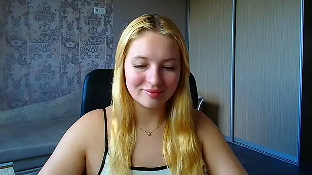 Snapshot of Milka_kiss_ chatting on 26, 6, 2026 Milka kiss online show from 26, 6, 2026