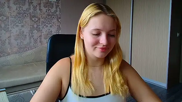 Snapshot of Milka_kiss_ chatting on 11, 7, 2026 Milka kiss online show from 11, 7, 2026