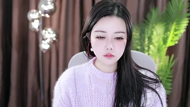 Qiaoqiao  online show from 16, 1, 2025