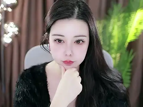 Qiaoqiao  online show from 17, 1, 2025