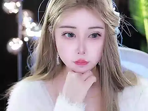 Qiaoqiao  online show from 11, 3, 2025