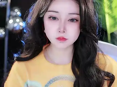 Qiaoqiao  online show from 14, 3, 2025