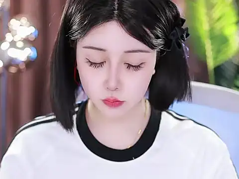 Qiaoqiao  online show from 22, 3, 2025