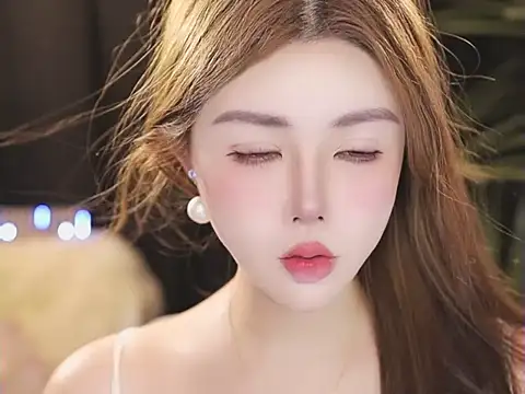 Qiaoqiao  online show from 16, 7, 2026