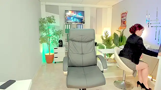 Butterflyblue dream online show from 13, 2, 2025