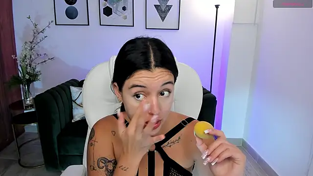 zoee jackson online show from 17, 1, 2025