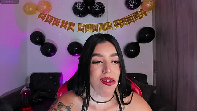 zoee jackson online show from 16, 4, 2026