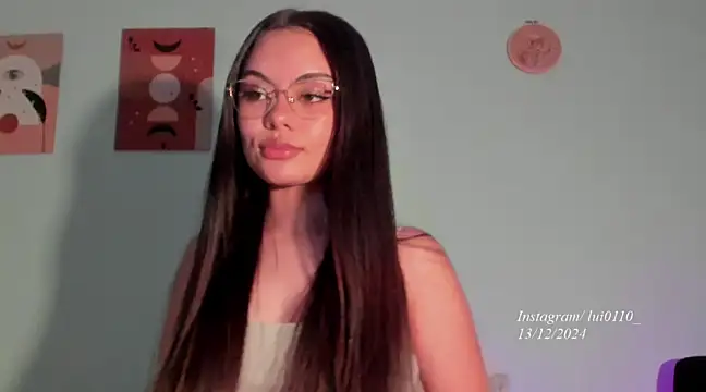 Snapshot of Luisa0110 chatting on 13, 12, 2024 Luisa0110 online show from 13, 12, 2024