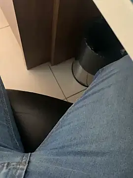 Snapshot of smithrosinha chatting on 3, 2, 2025 smithrosinha online show from 3, 2, 2025