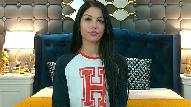 LeyaCass online show from 10, 1, 2025