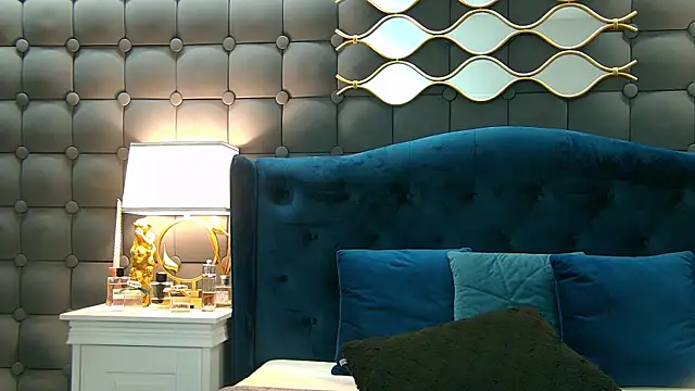 LeyaCass online show from 24, 1, 2025