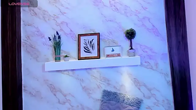 Snapshot of AmyBarton02 chatting on 8, 11, 2025 AmyBarton02 online show from 8, 11, 2025