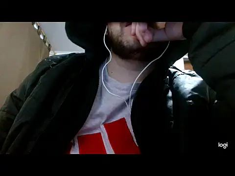 Snapshot of camiloking1720 chatting on 25, 10, 2025 camiloking1720 online show from 25, 10, 2025