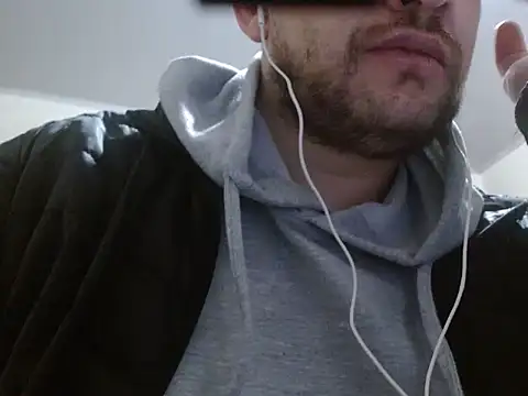 Snapshot of camiloking1720 chatting on 23, 11, 2025 camiloking1720 online show from 23, 11, 2025