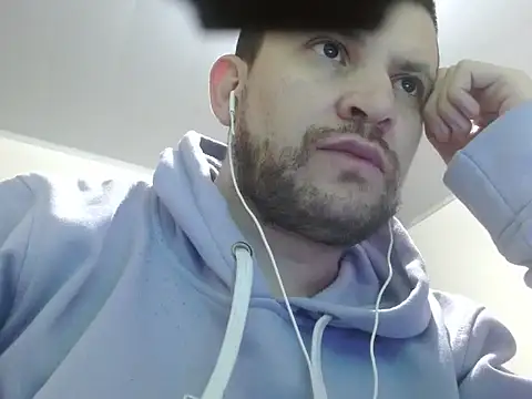 Snapshot of camiloking1720 chatting on 14, 12, 2025 camiloking1720 online show from 14, 12, 2025