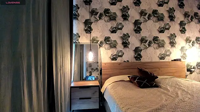 Snapshot of Selena_Rase chatting on 22, 10, 2025 Selena Rase online show from 22, 10, 2025