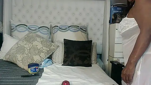 Carocurvy online show from 15, 4, 2026