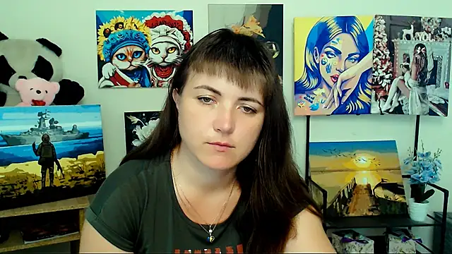 Snapshot of Darina_M_ chatting on 4, 7, 2026 Darina M online show from 4, 7, 2026