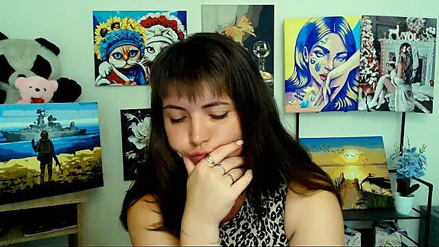 Snapshot of Darina_M_ chatting on 7, 7, 2026 Darina M online show from 7, 7, 2026