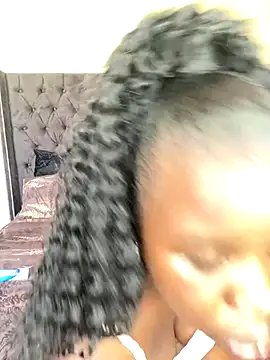 DarkBerry87 online show from 2, 12, 2025