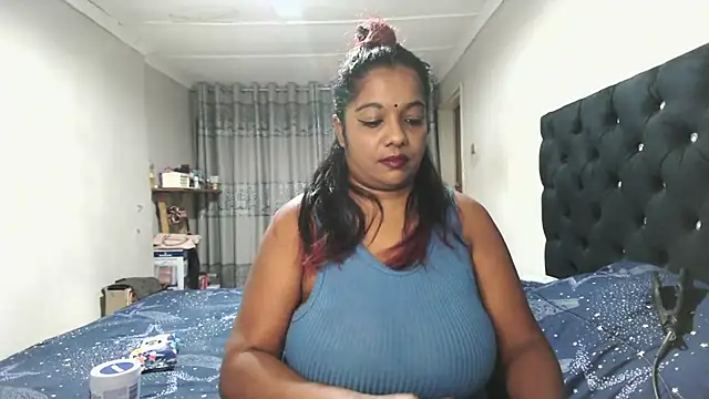 Indianmayaxoxo online show from 16, 10, 2025
