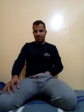 Snapshot of Bisex_activ19 chatting on 14, 12, 2024 Bisex activ19 online show from 14, 12, 2024