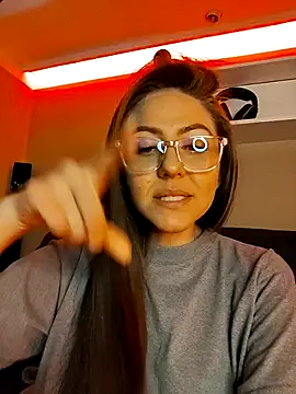 Ich Bin Julia online show from 2, 12, 2025