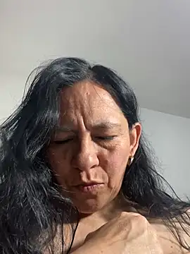 Freya Artemisa online show from 2, 2, 2025