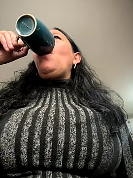 Freya Artemisa online show from 30, 10, 2025