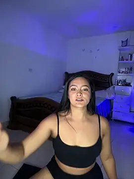 Snapshot of cristina1800 chatting on 7, 10, 2025 cristina1800 online show from 7, 10, 2025