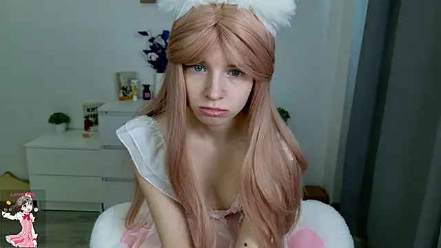 b4by LoL1 online show from 6, 3, 2025