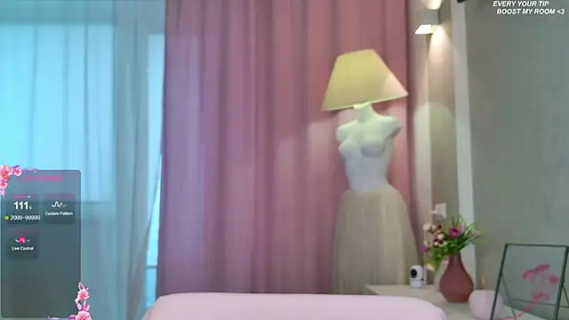 b4by LoL1 online show from 26, 9, 2025