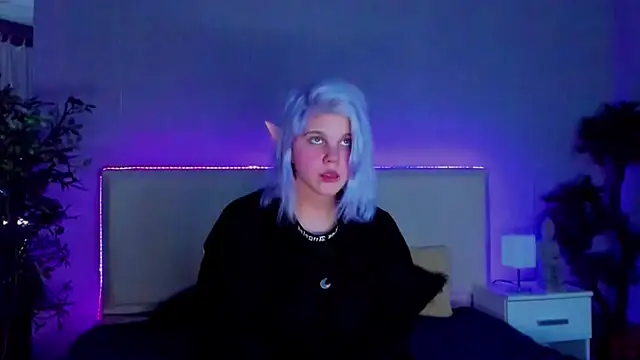 JoannLowe online show from 26, 1, 2025