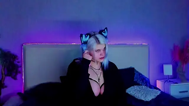 JoannLowe online show from 22, 2, 2025