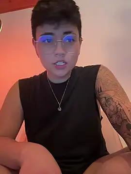 Ashley Chriss online show from 7, 1, 2025