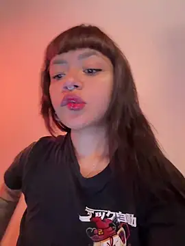 Ashley Chriss online show from 8, 1, 2025