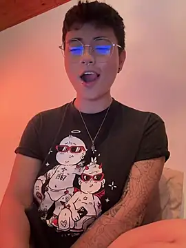 Ashley Chriss online show from 10, 1, 2025