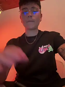 Ashley Chriss online show from 12, 1, 2025