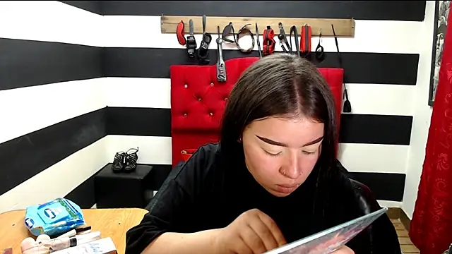 Marian Ran online show from 3, 2, 2025